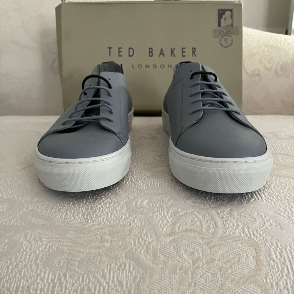 Ted Baker London Classic light blue leather Nowull sneakers!-NWT